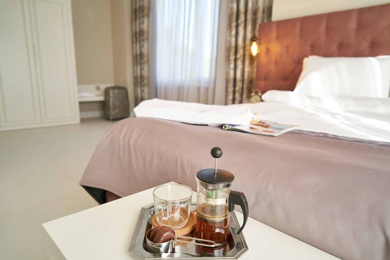 coffee, hotel, bed-4507707.jpg