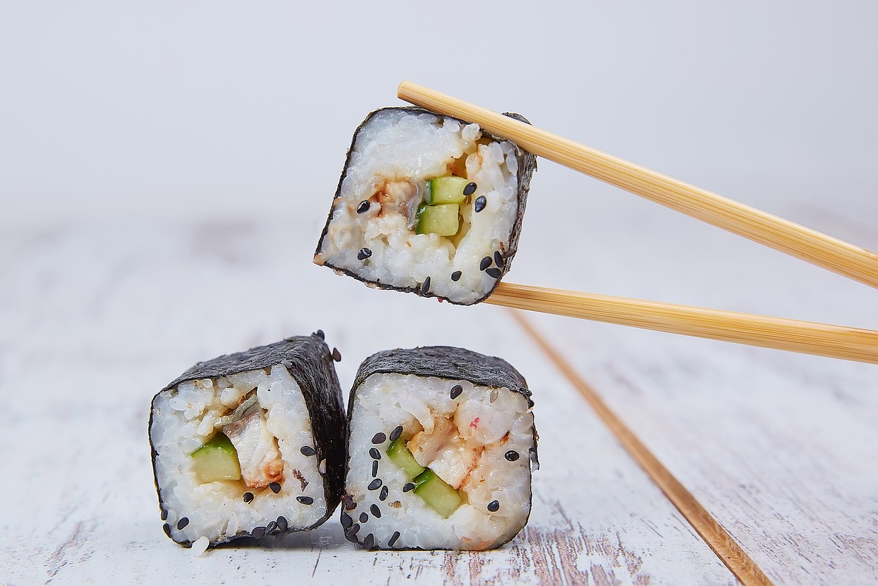 food, sushi, seafood-3581341.jpg